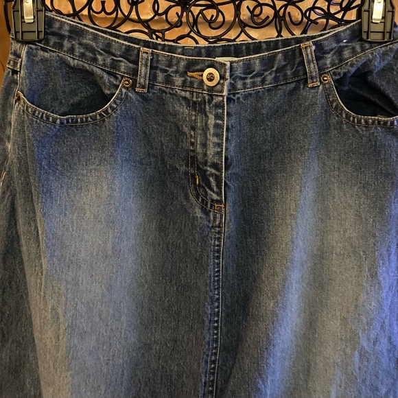 Carolina Blues Ruffled Hem Jean Skirt - Picture 3 of 8